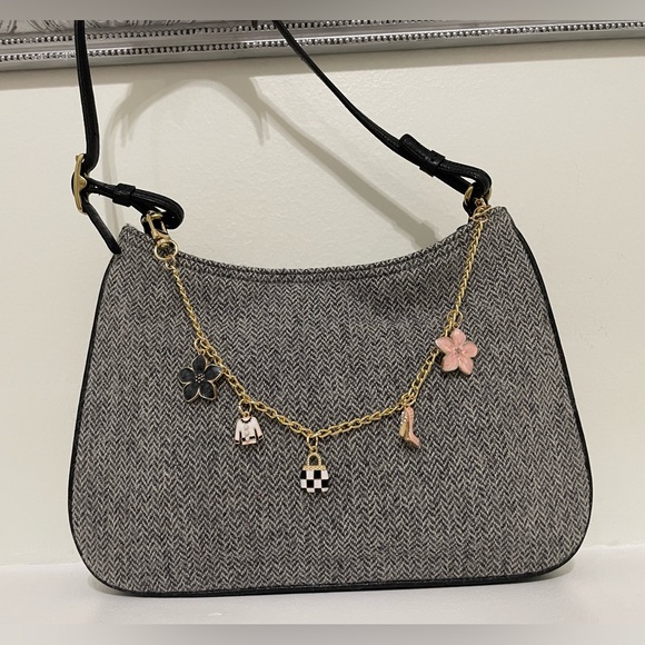Coach Handbags - Coach Tweed Grey Herringbone Shoulder Bag. D1K-8162